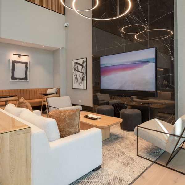 920 N Wells Clubroom
