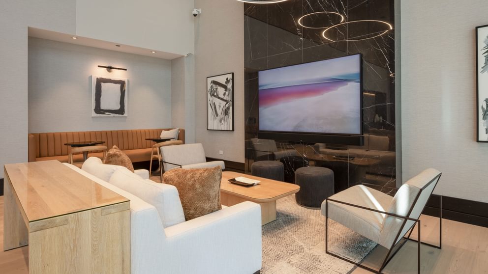 920 N Wells Clubroom