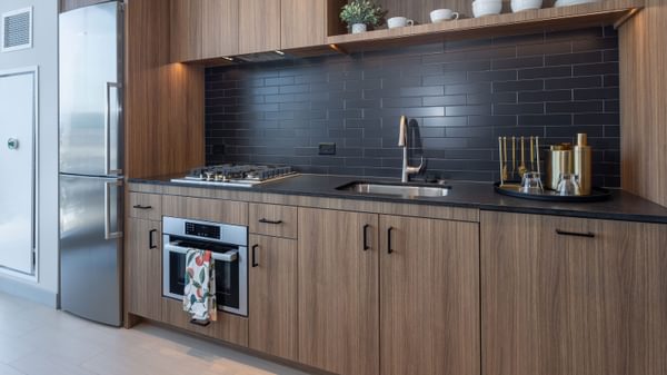 920 N Wells Kitchen 3