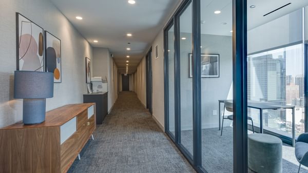 920 N Wells Office Hubs