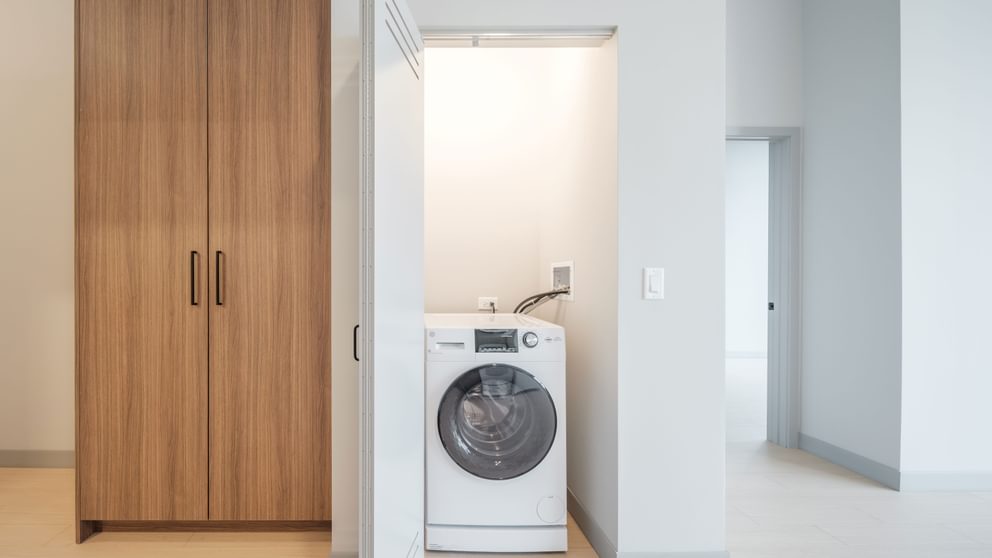 920 N Well ARO Laundry 1